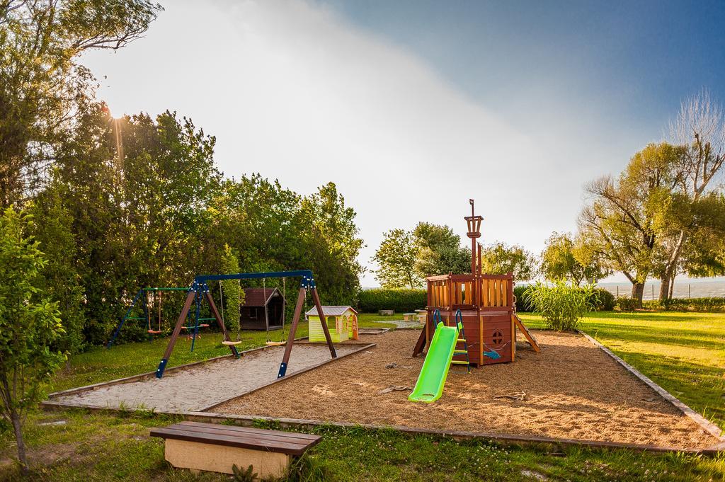 Milan Apartmanok Сиофок Екстериор снимка